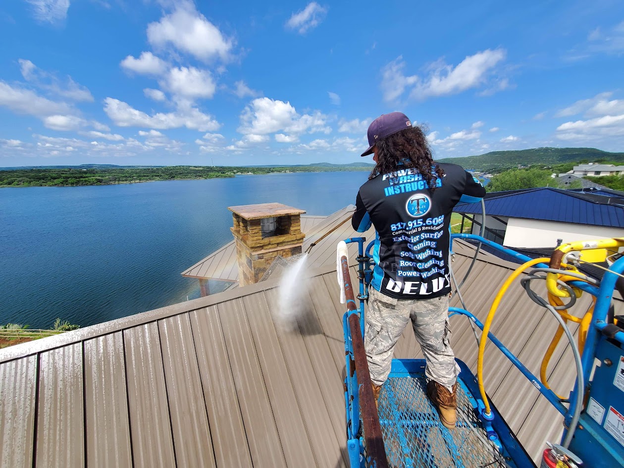 Metal Building & Metal Roof Cleaning